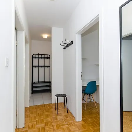 Apartment Maya *